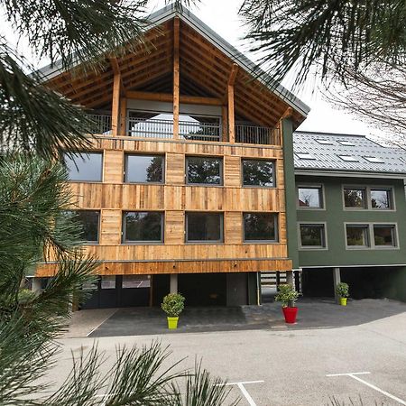 Les Cabanes De La Maison Rouge FRENCH ALPS Exterior photo